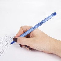 Ручка шариковая масляная BIC "Cristal Soft", СИНЯЯ, корпус тонированный, узел 1,2 мм, линия 0,35 мм, 951434